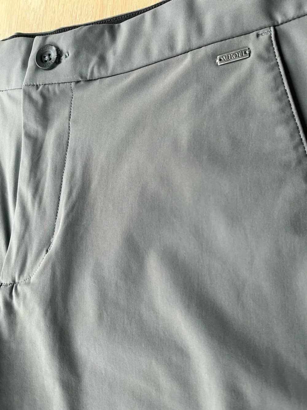 Vuori Fleet Chino Short Charcoal 8” Inseam Men’s Medium - Picture 3 of 8